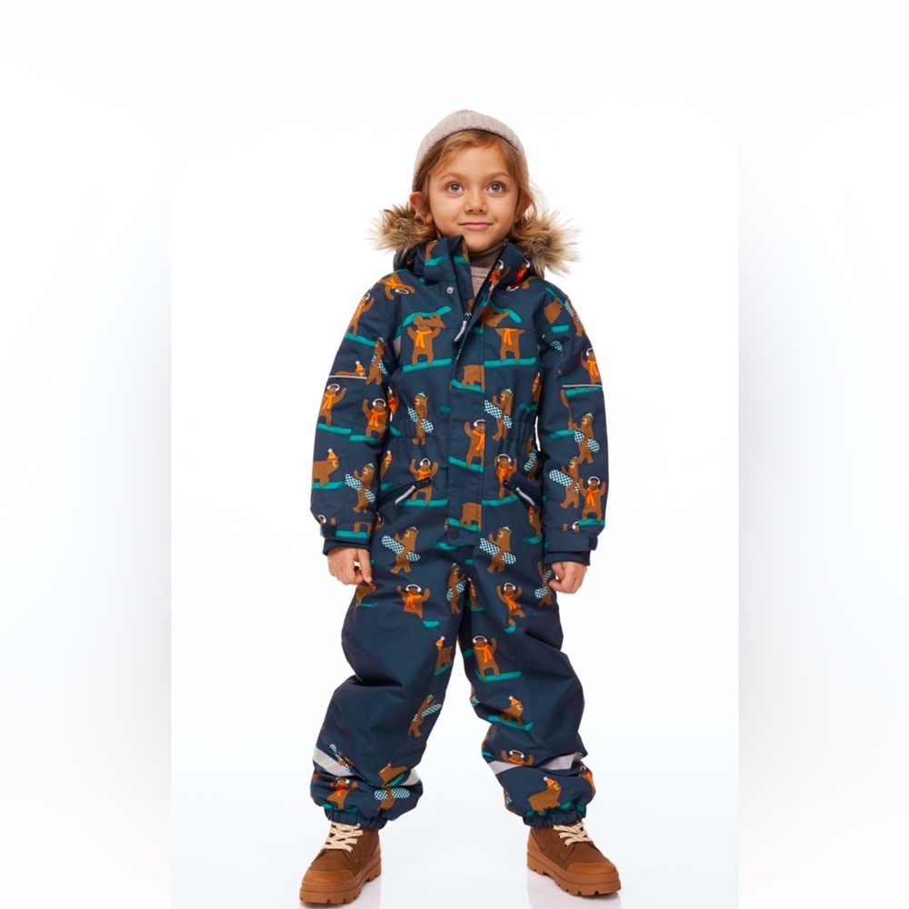 NWOT Kids wind/Waterproof snowsuit